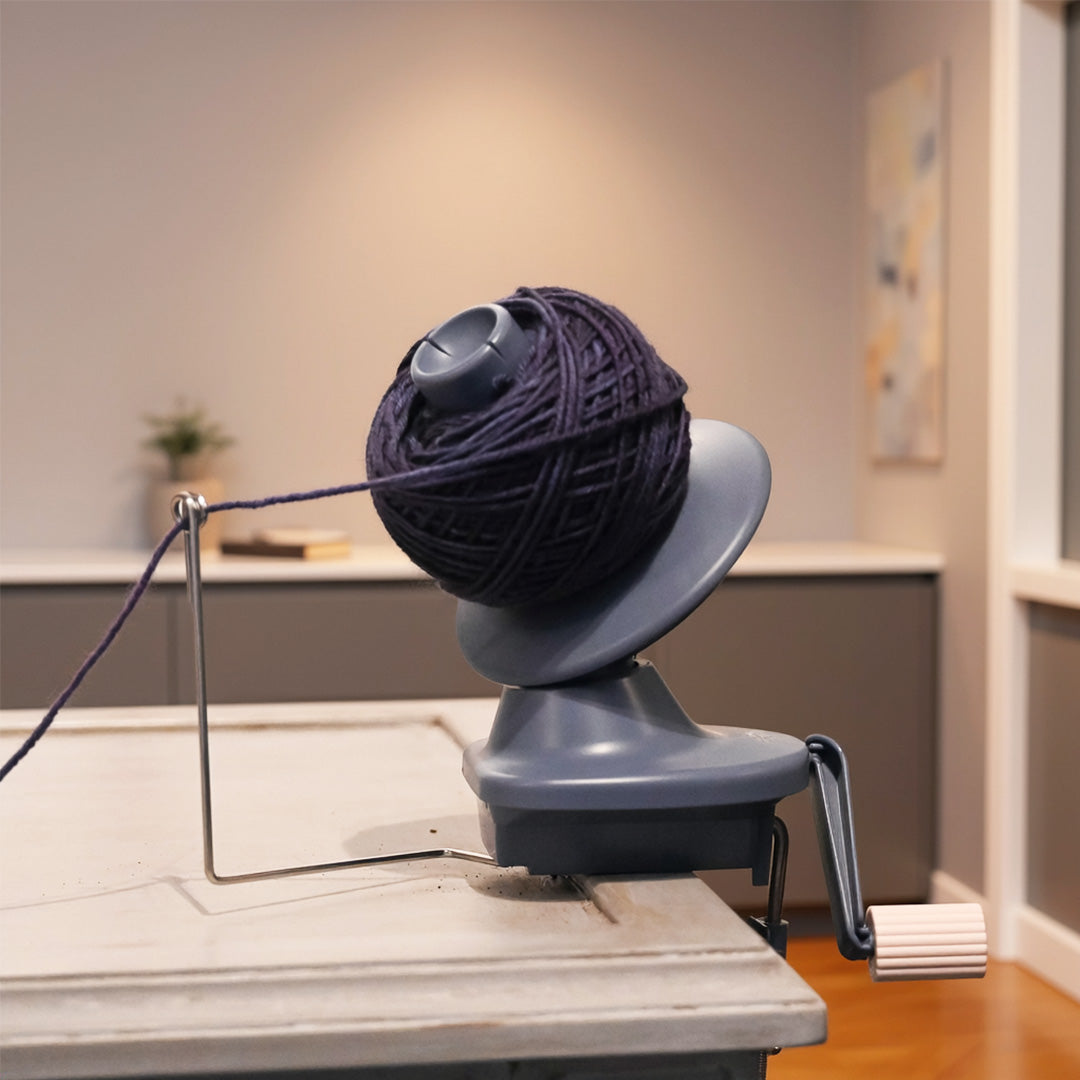 Clover Yarn Ball Winder