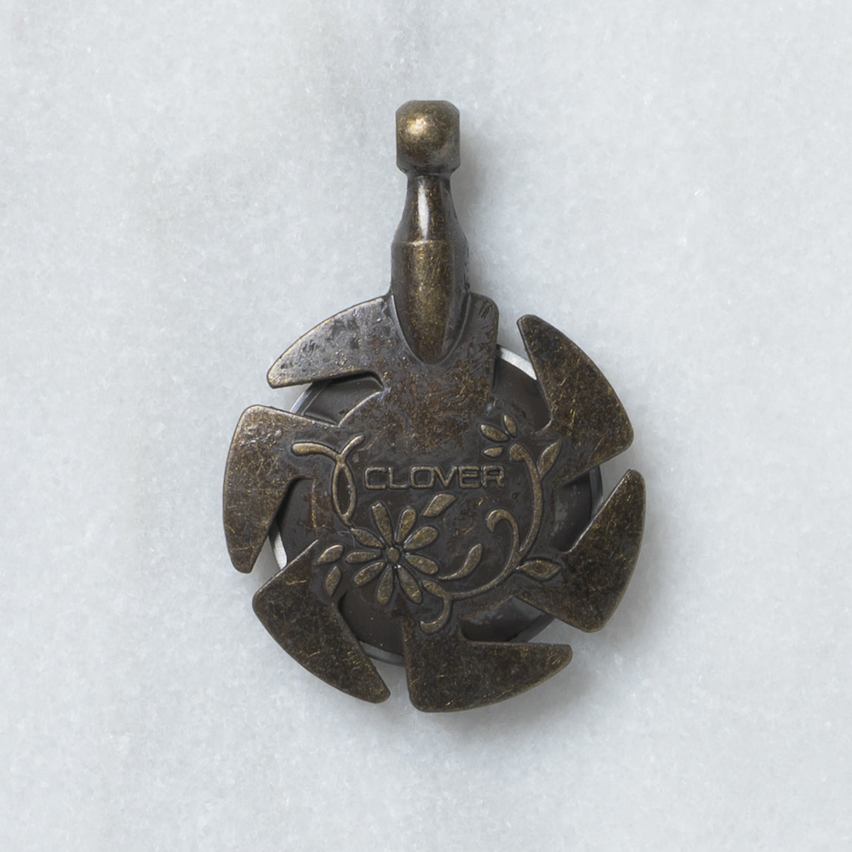 Clover Yarn Cutter Pendant (Antique Gold) (Bag of 3)