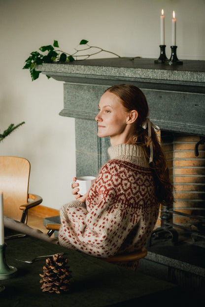 Jul No 6 by Augustins for Hillesvåg
