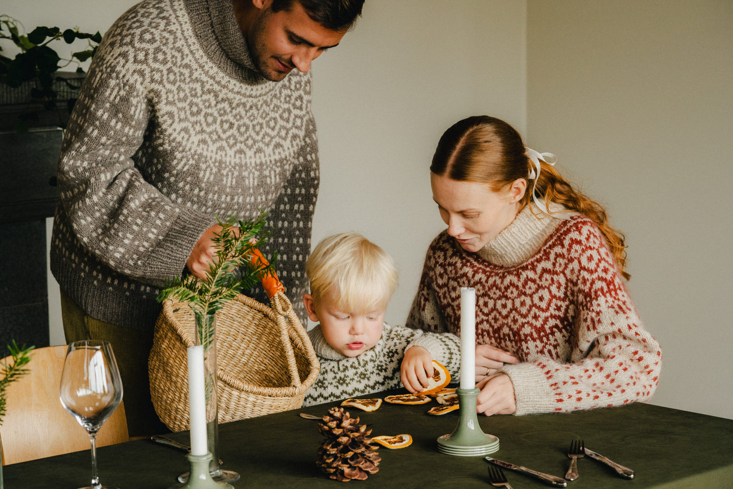 Jul No 6 by Augustins for Hillesvåg
