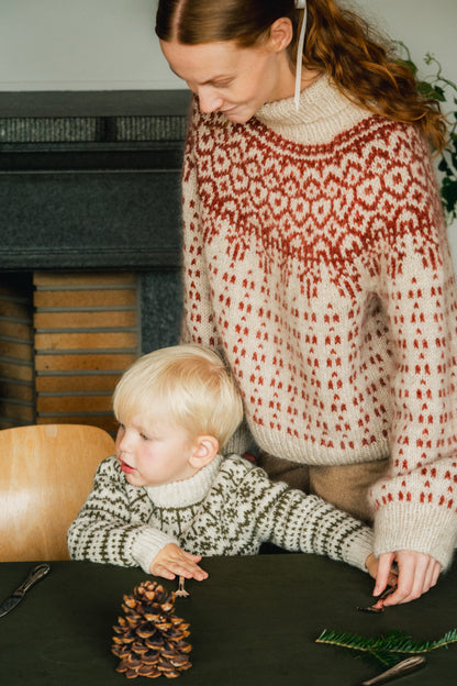 Jul No 6 by Augustins for Hillesvåg