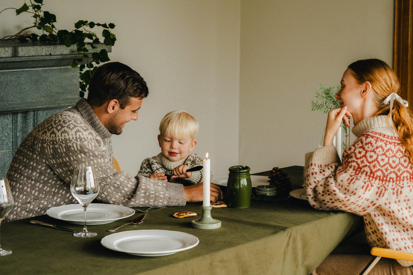 Jul No 6 by Augustins for Hillesvåg
