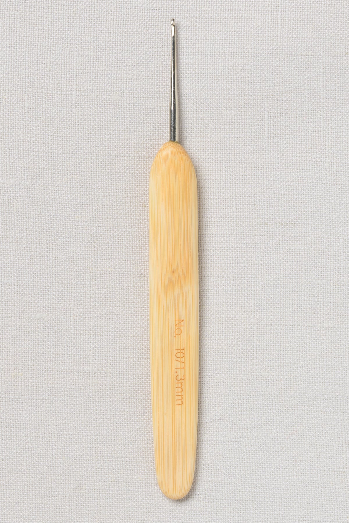 ChiaoGoo Metal Head Crochet Hook 5.5" (14 cm) Natural