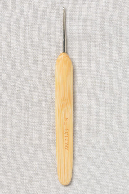 ChiaoGoo Metal Head Crochet Hook 5.5" (14 cm) Natural