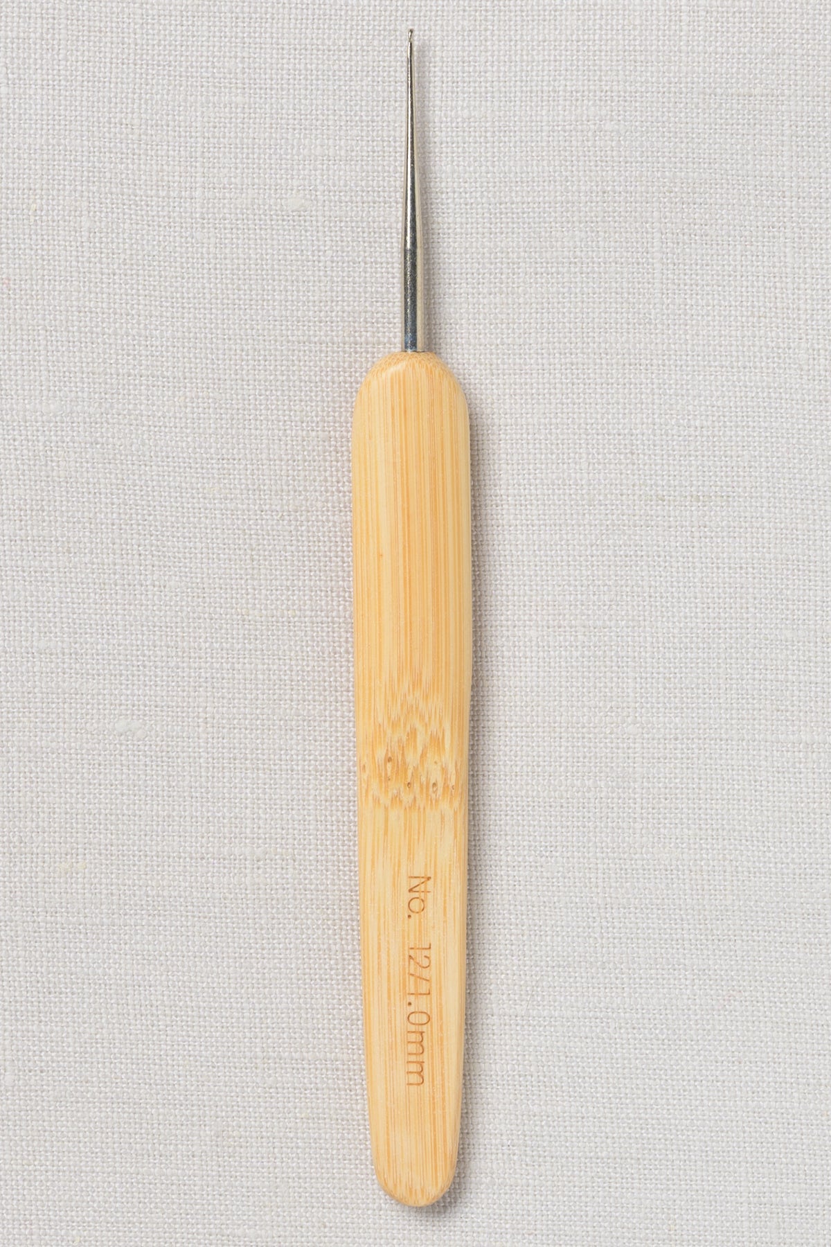 ChiaoGoo Metal Head Crochet Hook 5.5" (14 cm) Natural