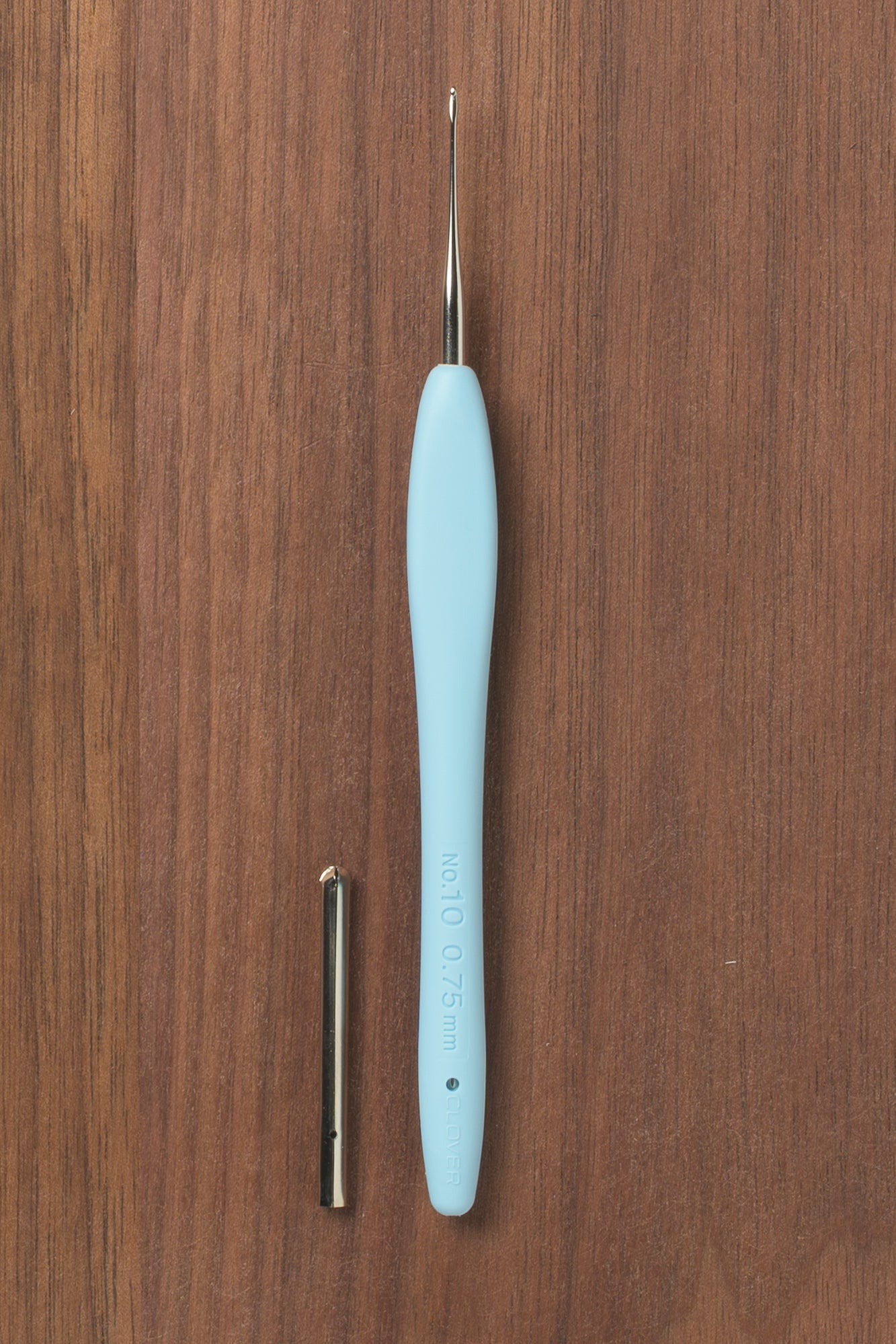 Clover Amour Steel Crochet Hook