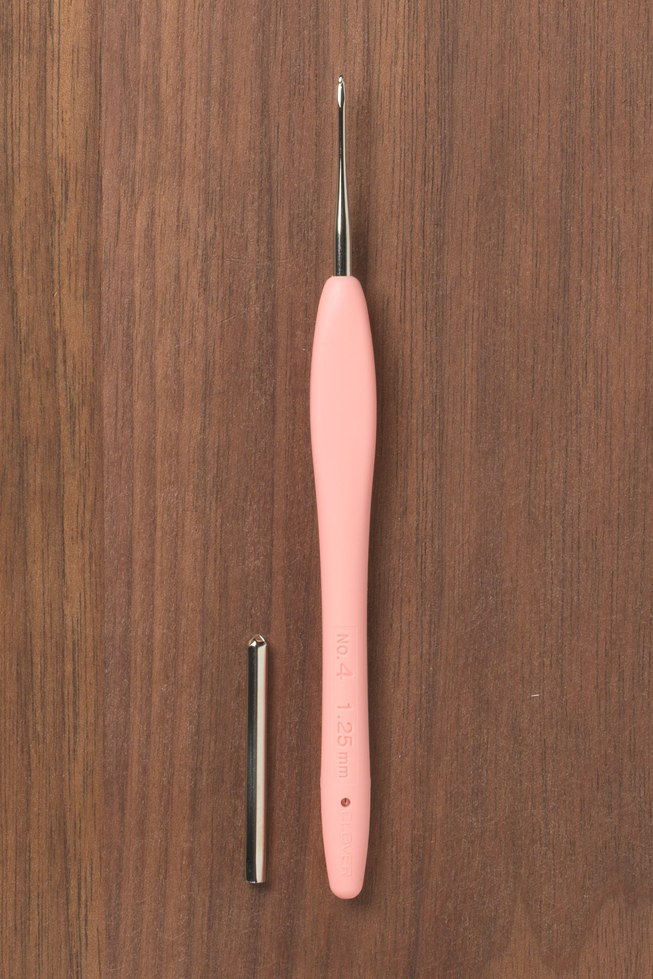 Clover Amour Steel Crochet Hook