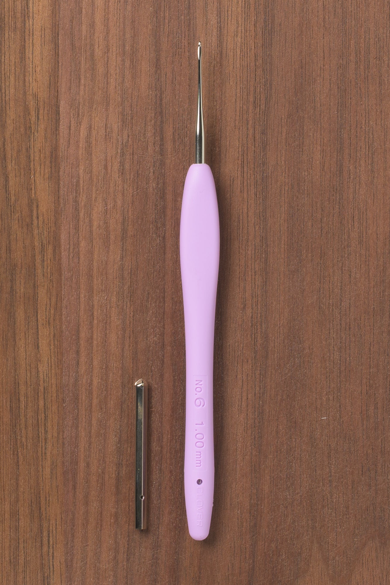 Clover Amour Steel Crochet Hook