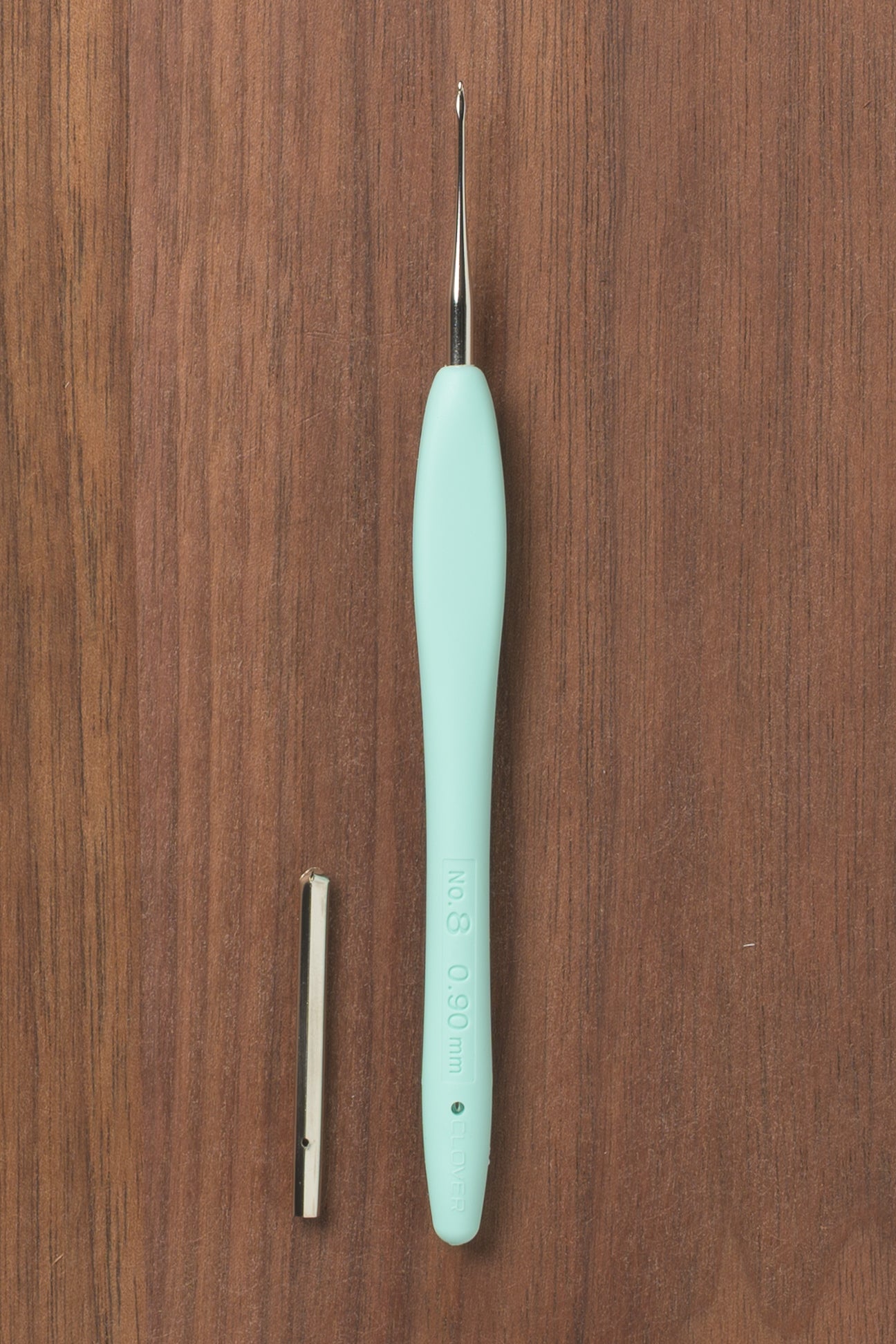 Clover Amour Steel Crochet Hook