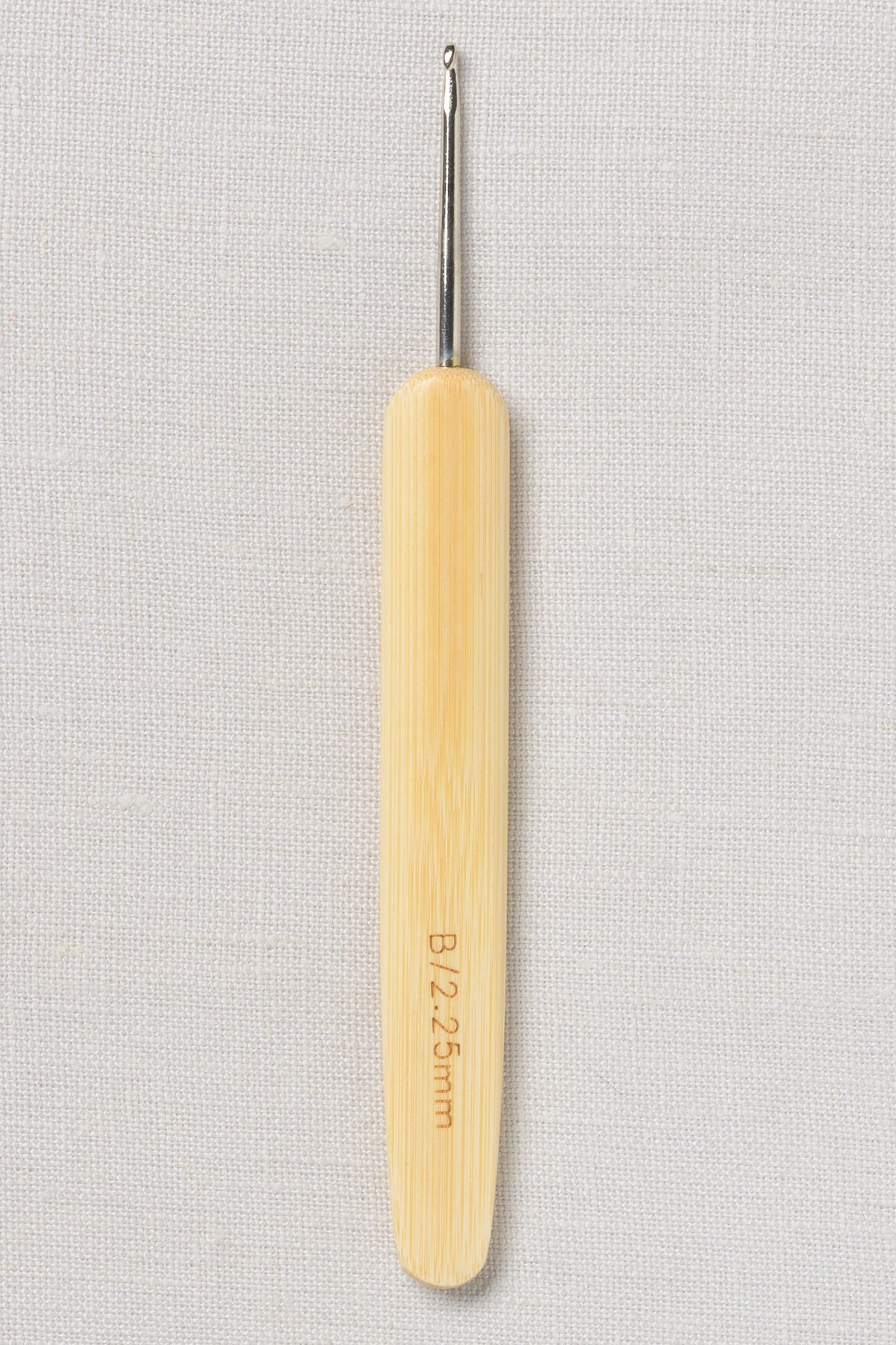 ChiaoGoo Metal Head Crochet Hook 5.5" (14 cm) Natural