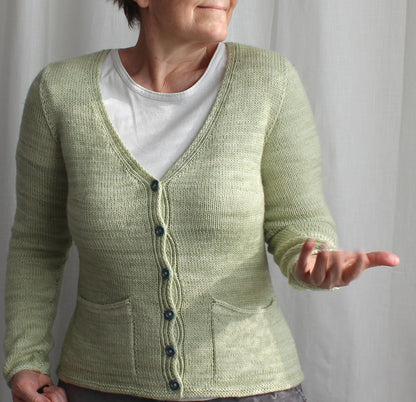 Åsa Tricosa Ziggurats: 16 Elegantly Seamless Knits